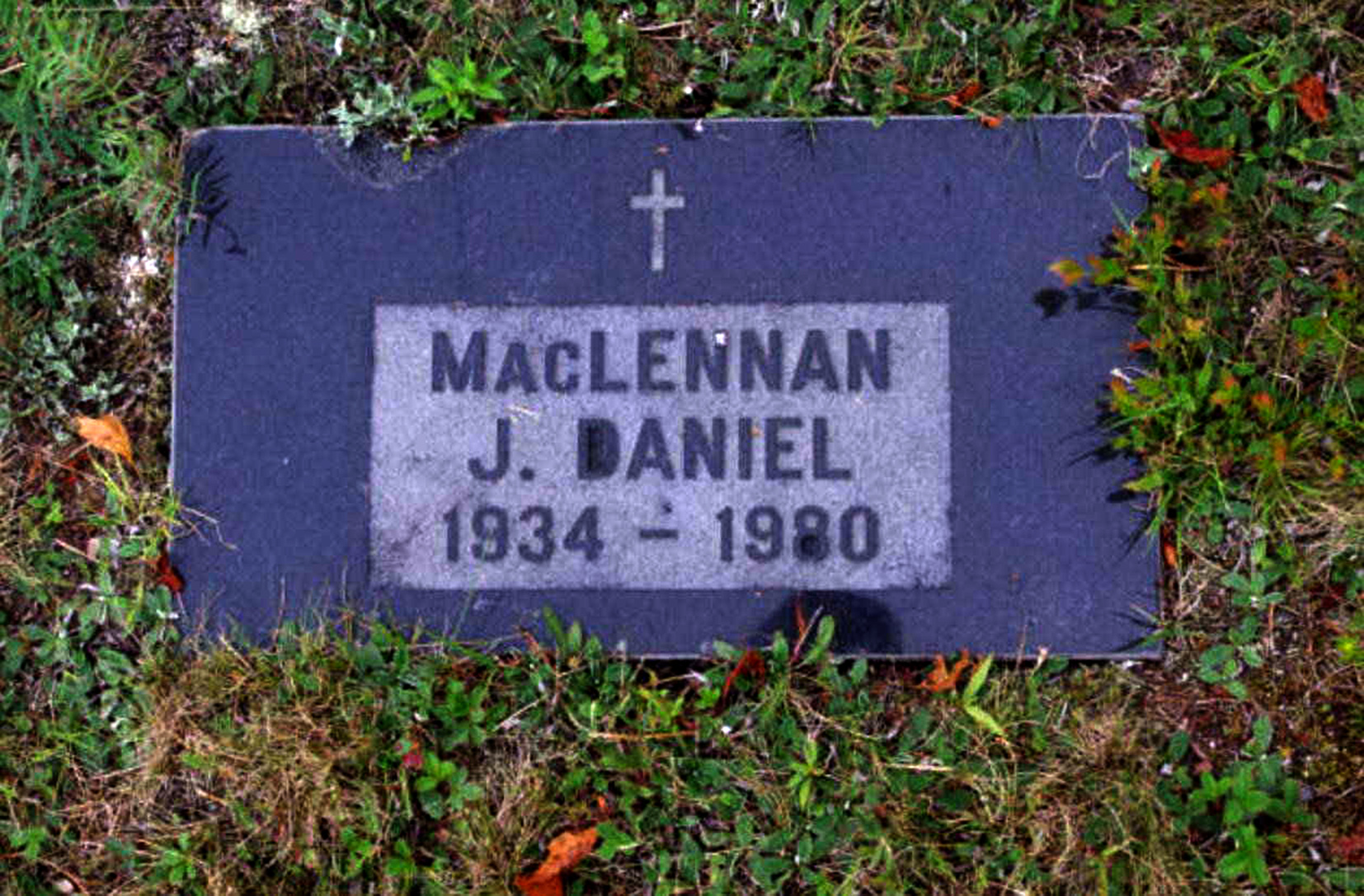 Photo of headstones/J Daniel MacLennan 1934-1980 hdstn